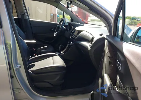 2021 Chevrolet Trax Fwd Lt z USA, uszkodzony, nr VIN KL7CJLSB2MB338128